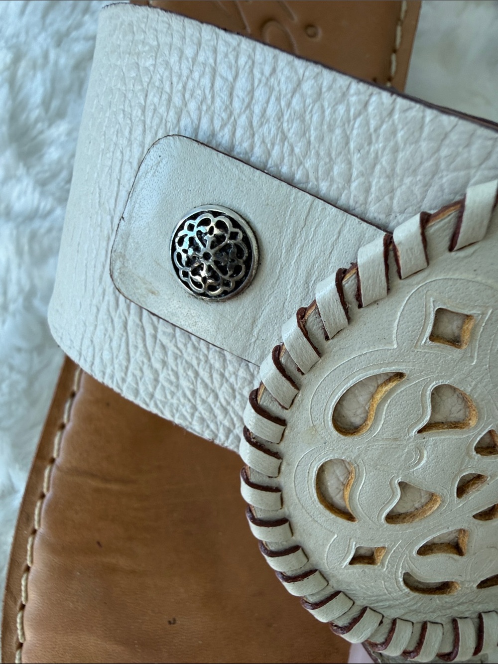 Brighton Alexa White (Tan/Cream) Sandals - Picture 8 of 9